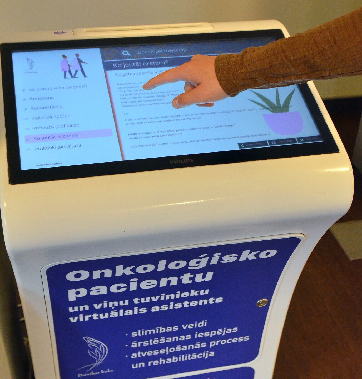 Liepājas slimnīcā pieejams virtuālais asistents onkoloģijas pacientiem