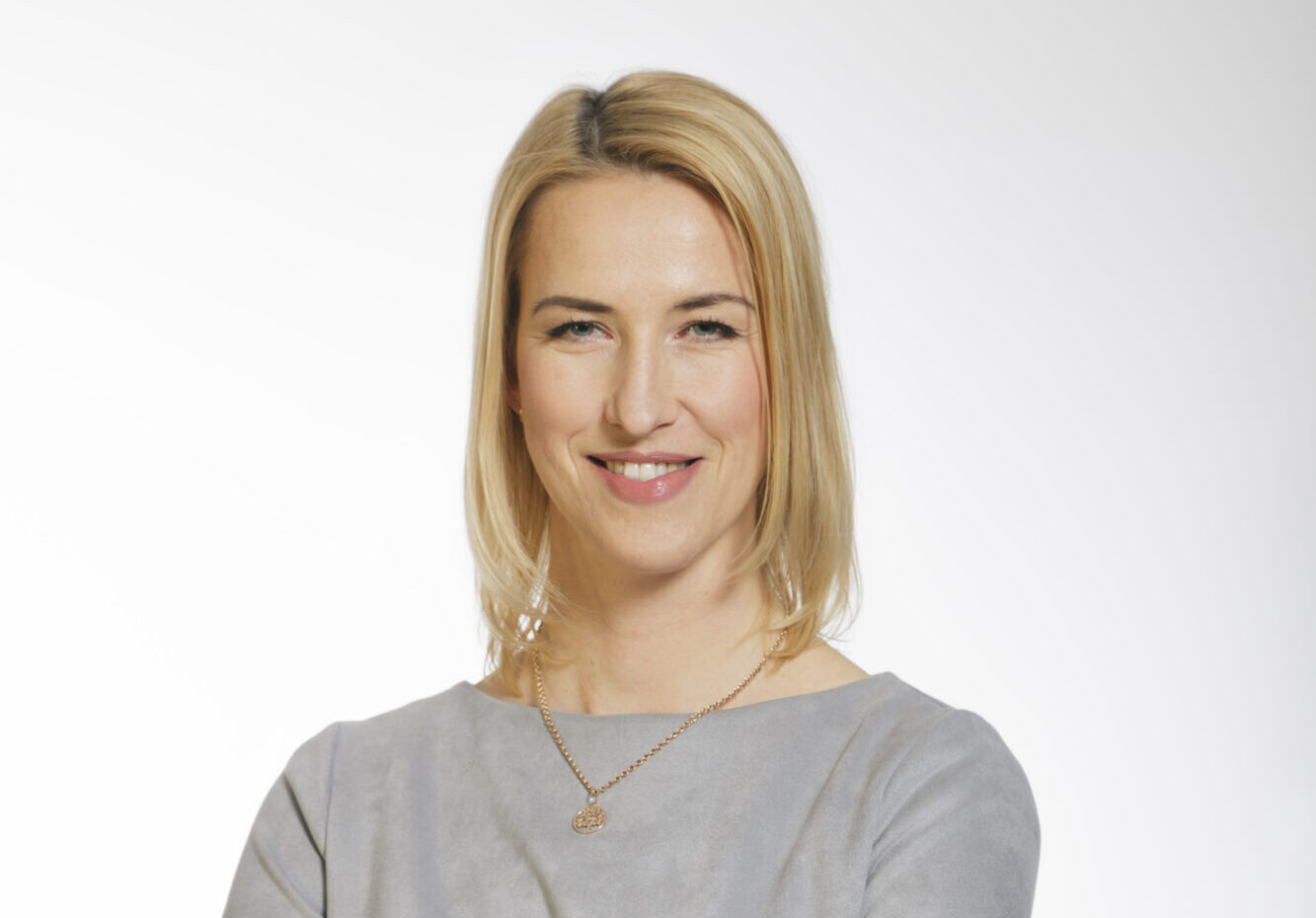 Maija Katkovska: Bērni no pavedināšanas internetā jāsargā arī vasarā