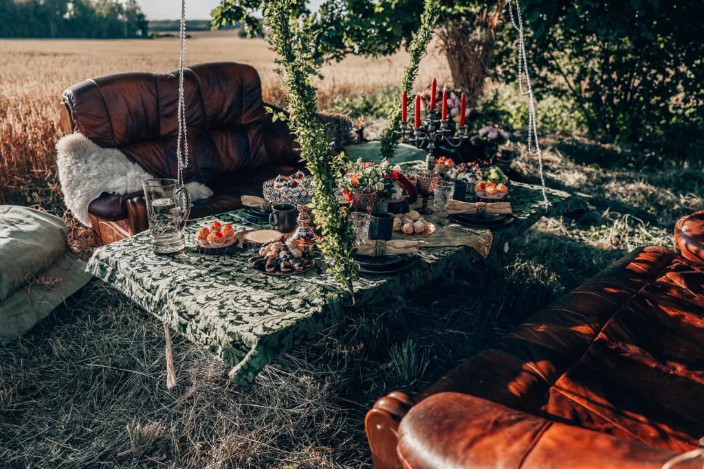 ”Luxury Village party” aicina uz koncertiem kukurūzas laukā