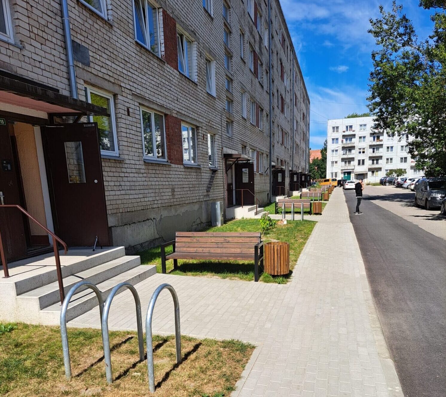Labiekārtoti iekšpagalmi Klaipēdas un Pāvilostas ielā