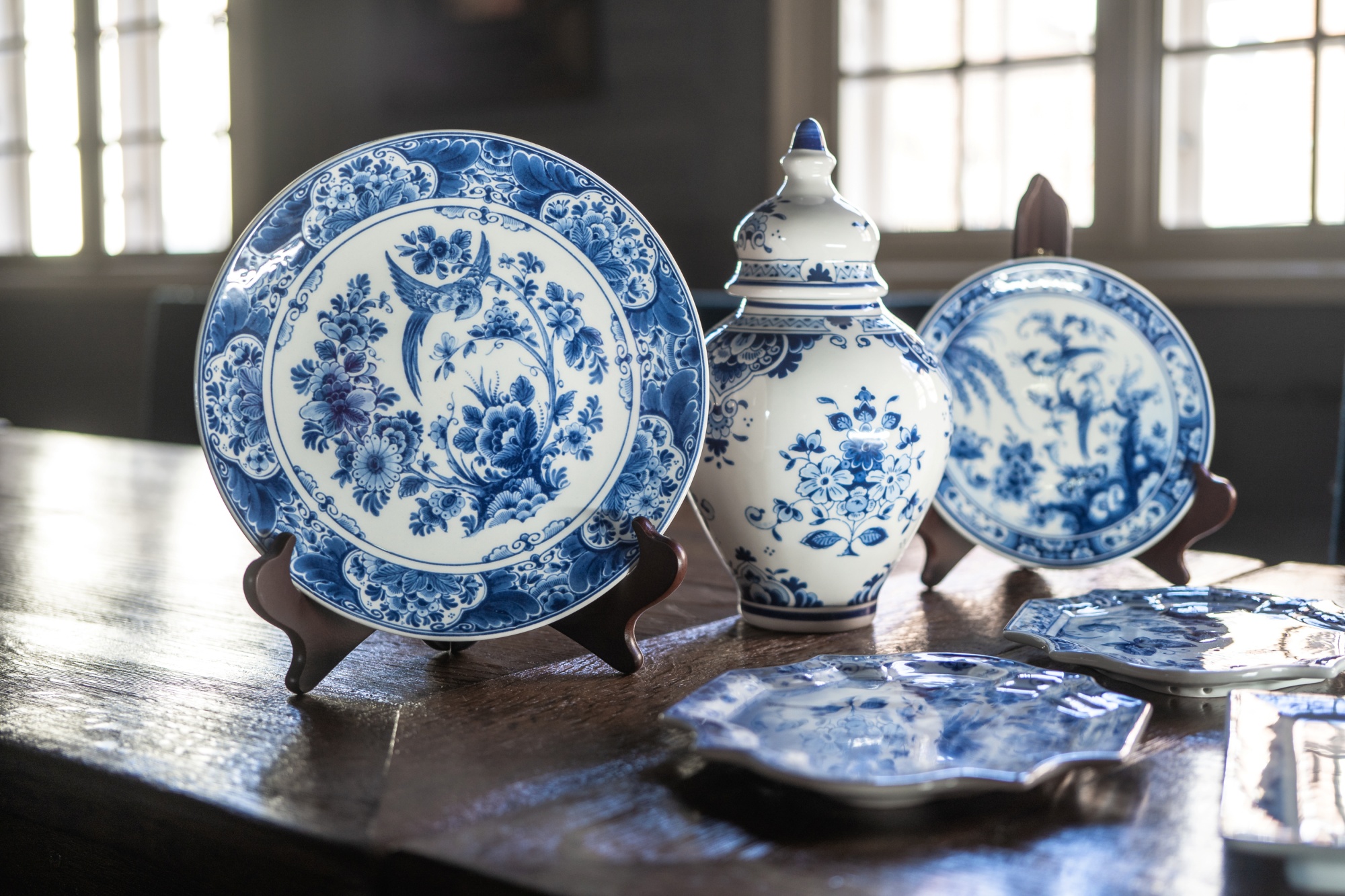 Liepājas muzejs saņēmis jaunu “Royal Delft” izstrādājumu pievedumu