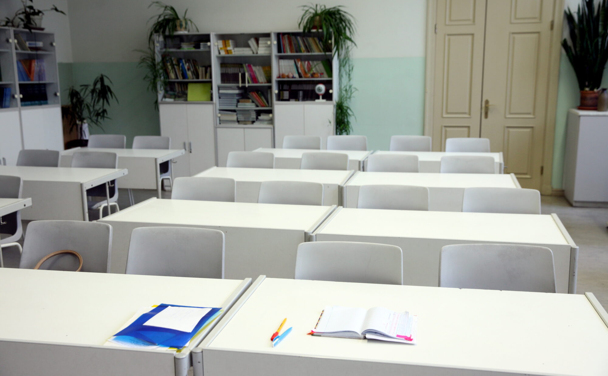 IZM rosina pirmsskolas pedagogiem paaugstināt algas likmi līdz 1070 eiro