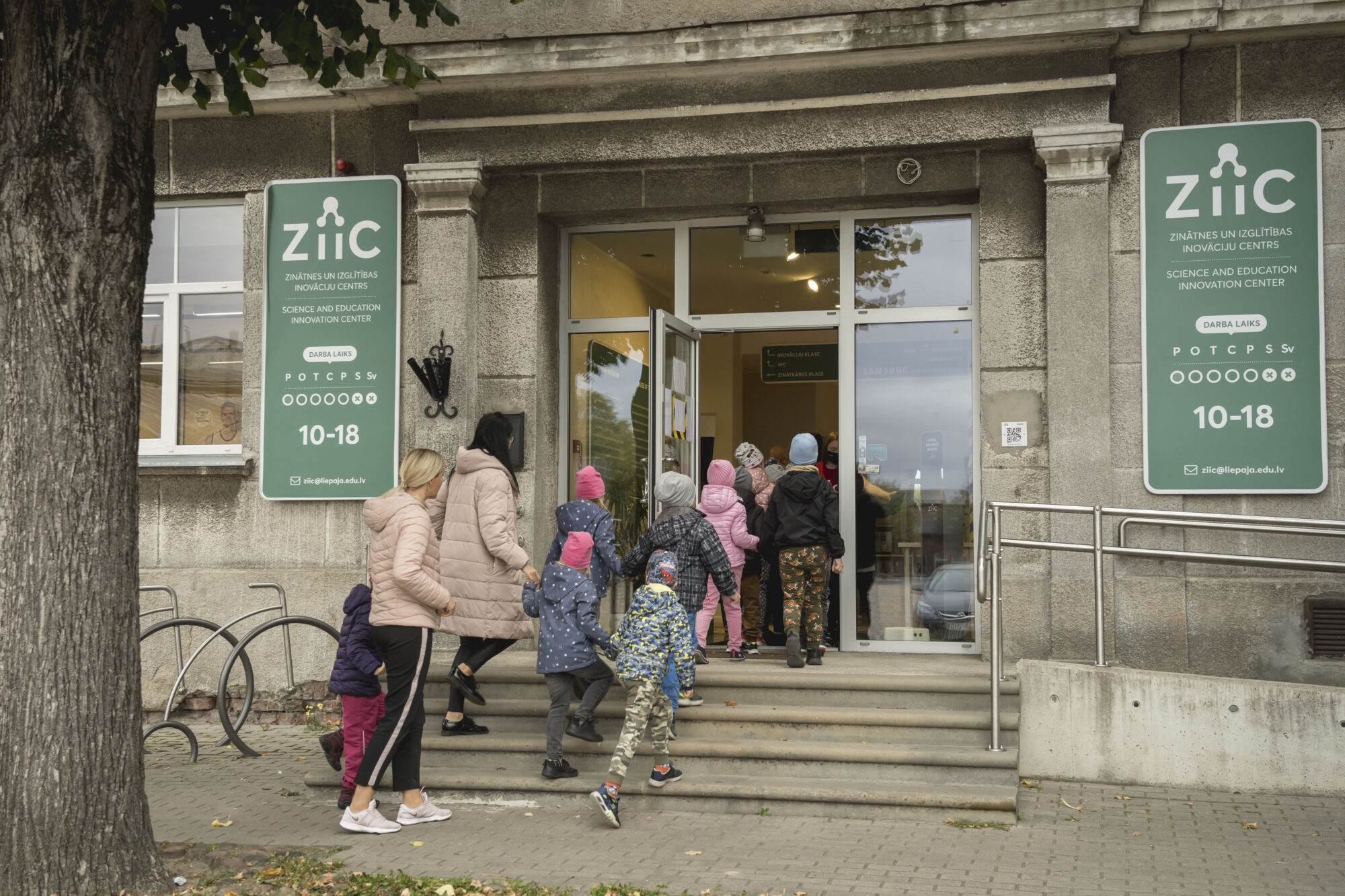 Skolēniem iespēja pieteikties interešu izglītības programmām Zinātnes un izglītības inovāciju centrā