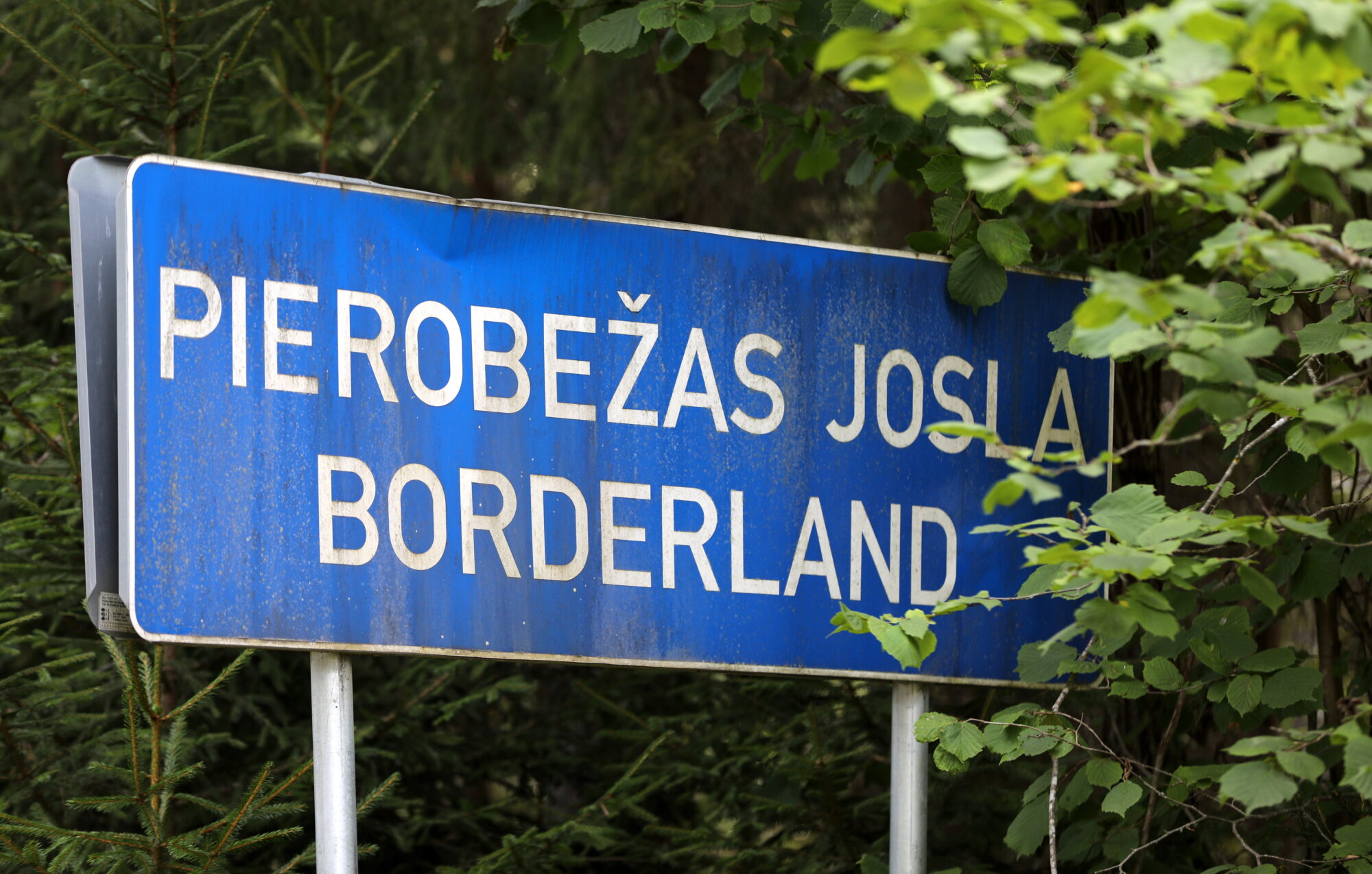 Personas ar Baltkrievijā reģistrētu transportlīdzekli no otrdienas nevarēs iebraukt Latvijā