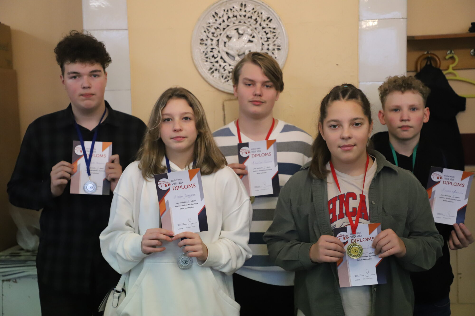 Jaunie šahisti uzvar sacensībās Kuldīgā