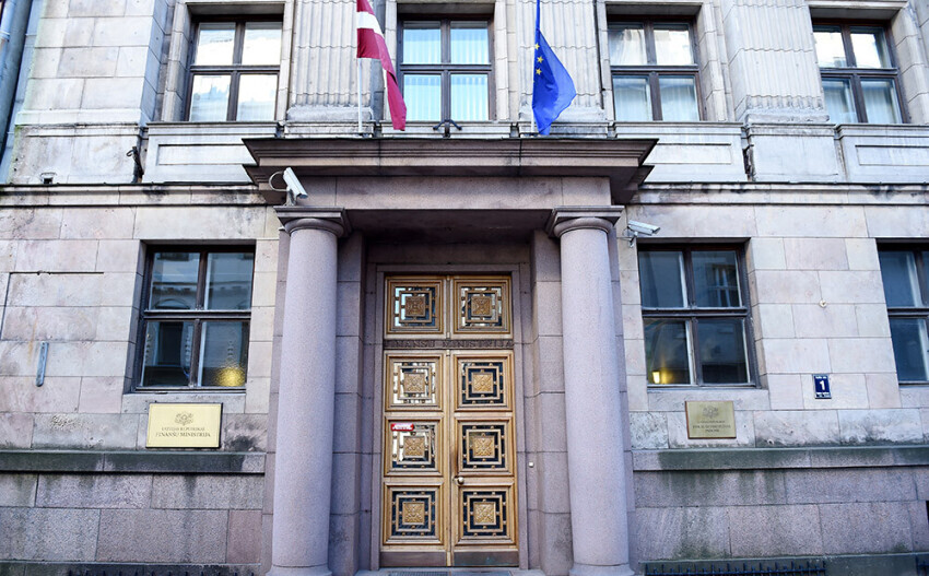 Nākamgad budžeta deficīts plānots 3,3% apmērā no IKP