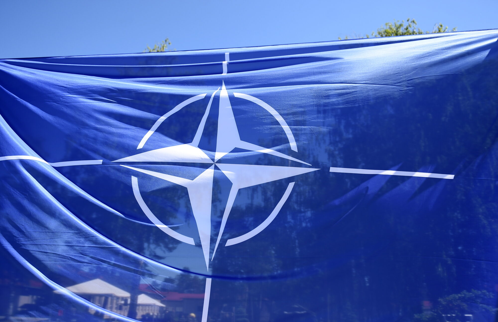 Laikraksts: NATO maina aizsardzības stratēģiju