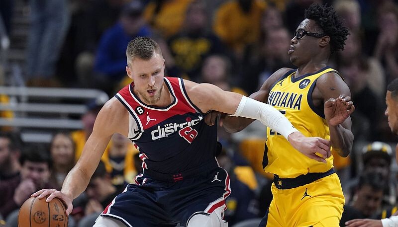 Porziņģis sezonu sāk ar “double-double” un panākumu pret “Pacers”