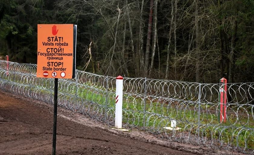 Neskatoties uz iebildumiem, valdība atbalsta ārkārtējās situācijas pagarināšanu Baltkrievijas pierobežā