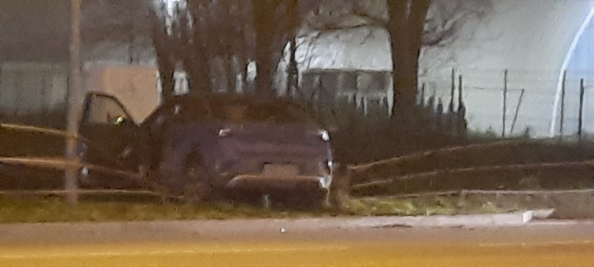 Milzu sastrēgumu pirmdienas vakarā izraisīja zīmes ignorēšana un divu “Opel” sadursme