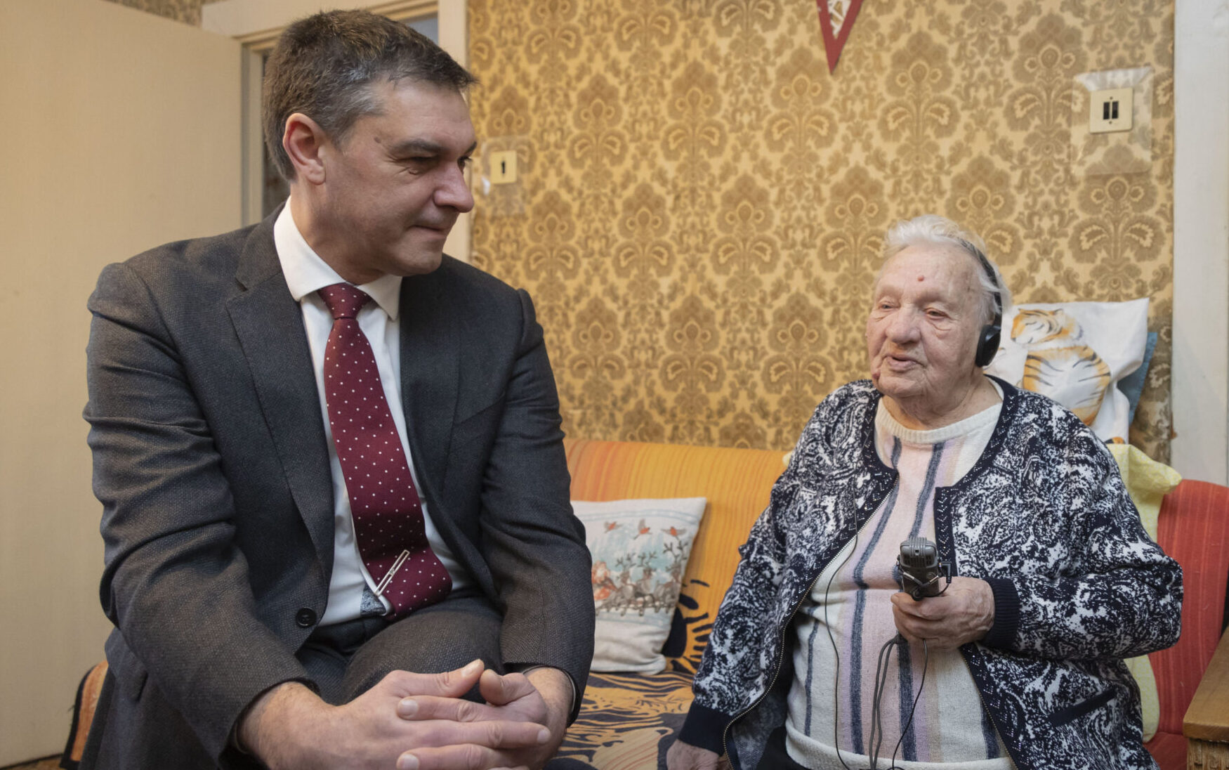 Simtgadnieces ilgmūžības pareģojums piepildījies