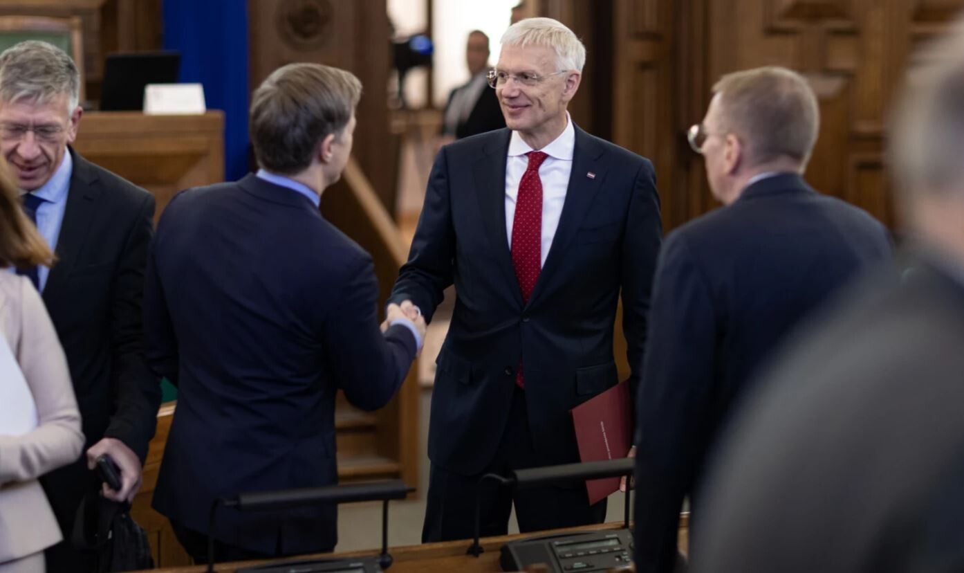 Saeima apstiprina otro Kariņa vadīto valdību