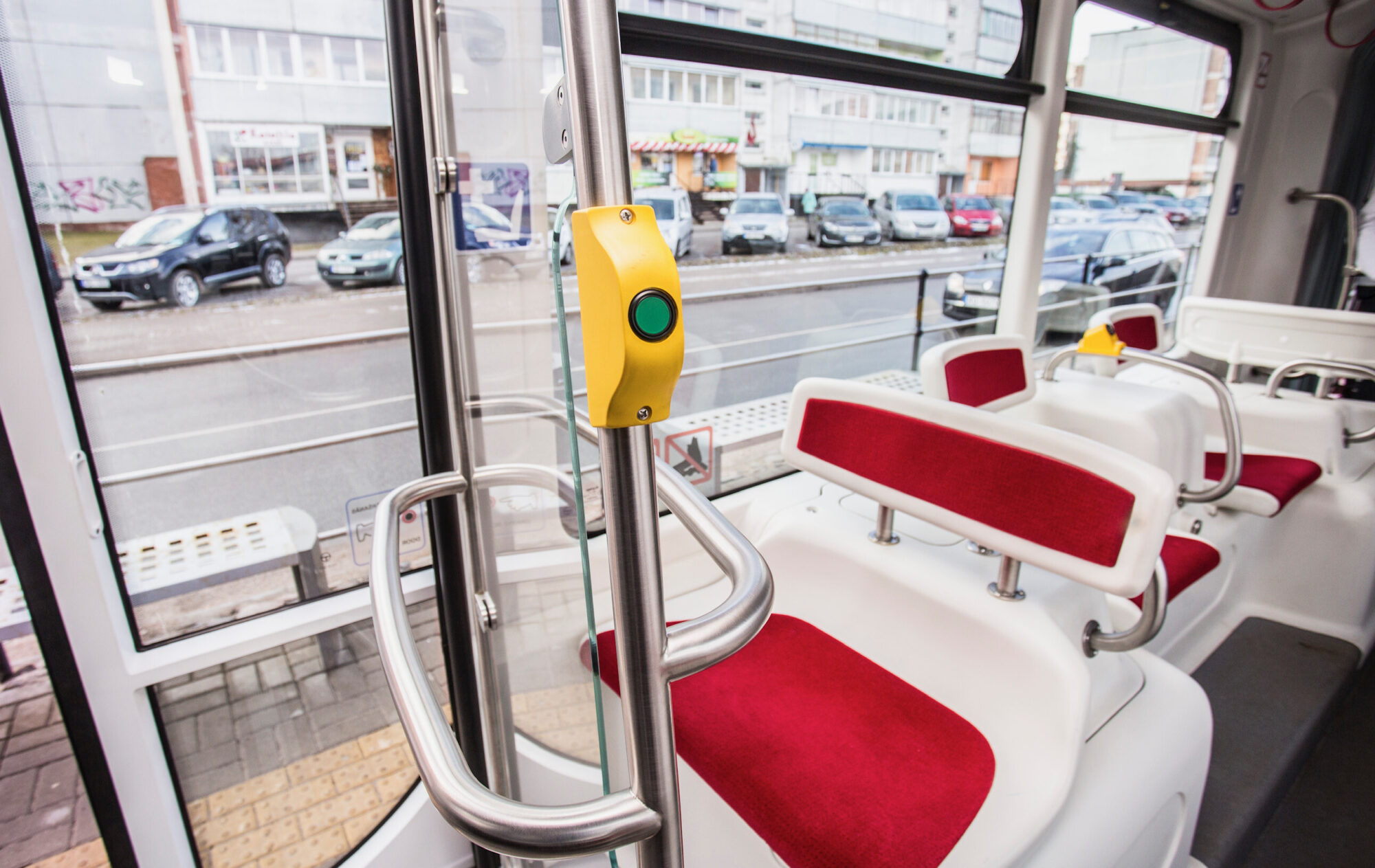 Personām ar I vai II invaliditātes grupu bezmaksas braukšanas biļete jāsaņem pie transportlīdzekļa vadītāja