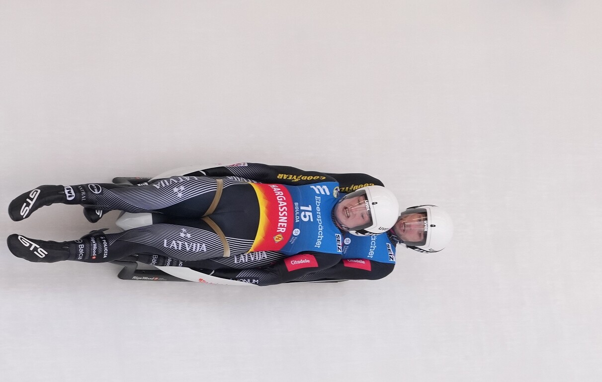 Bots/Plūme pasaules čempionātā kamaniņu sportā sprintā ieņem ceturto vietu