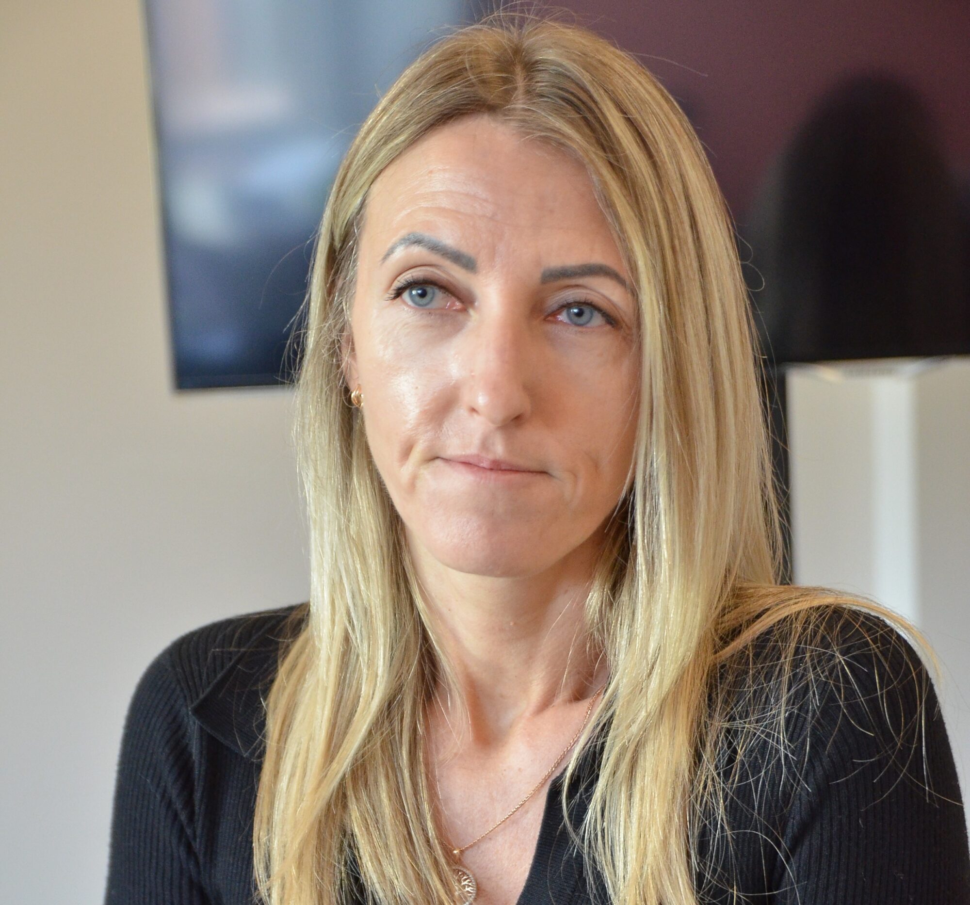 Iveta Reinfelde: Smēķē gan puiši, gan meitenes. Jaunieši aizliegtās vielas izmēģina diezgan agrā vecumā