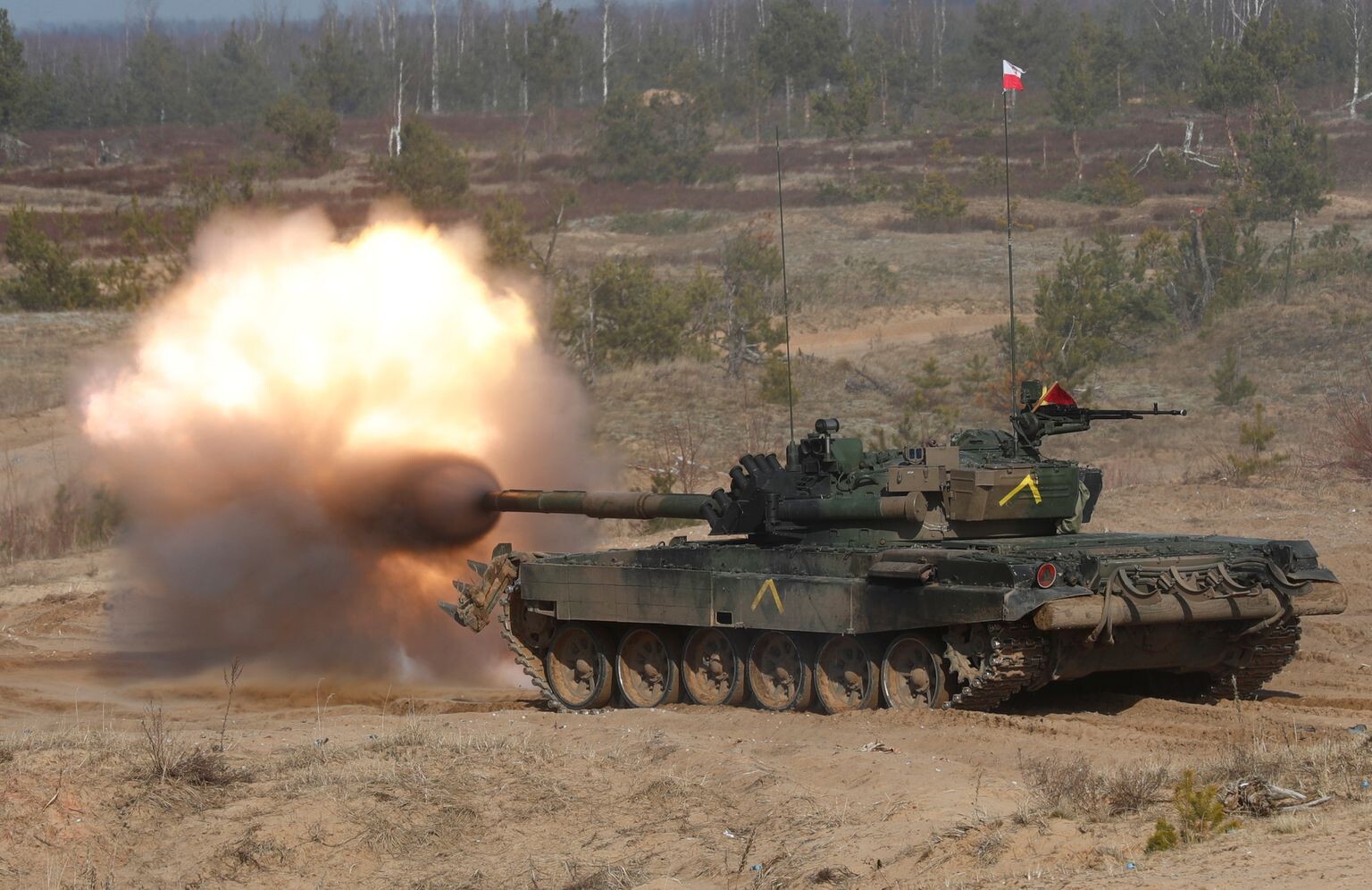 Polija piegādās Ukrainai 60 tankus PT-91