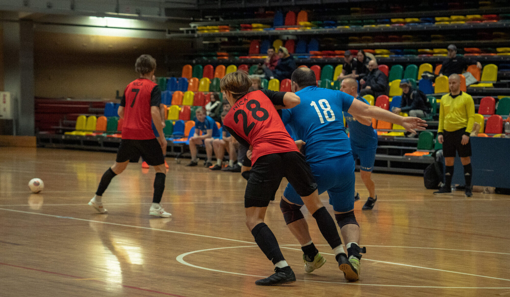 Pilsētas čempionāts futbolā jau pusē
