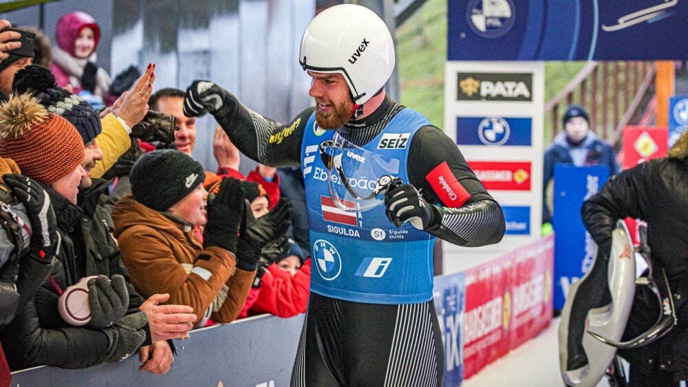 Latvijas kamaniņu braucēji izcīna bronzas medaļu pasaules čempionāta komandu stafetē