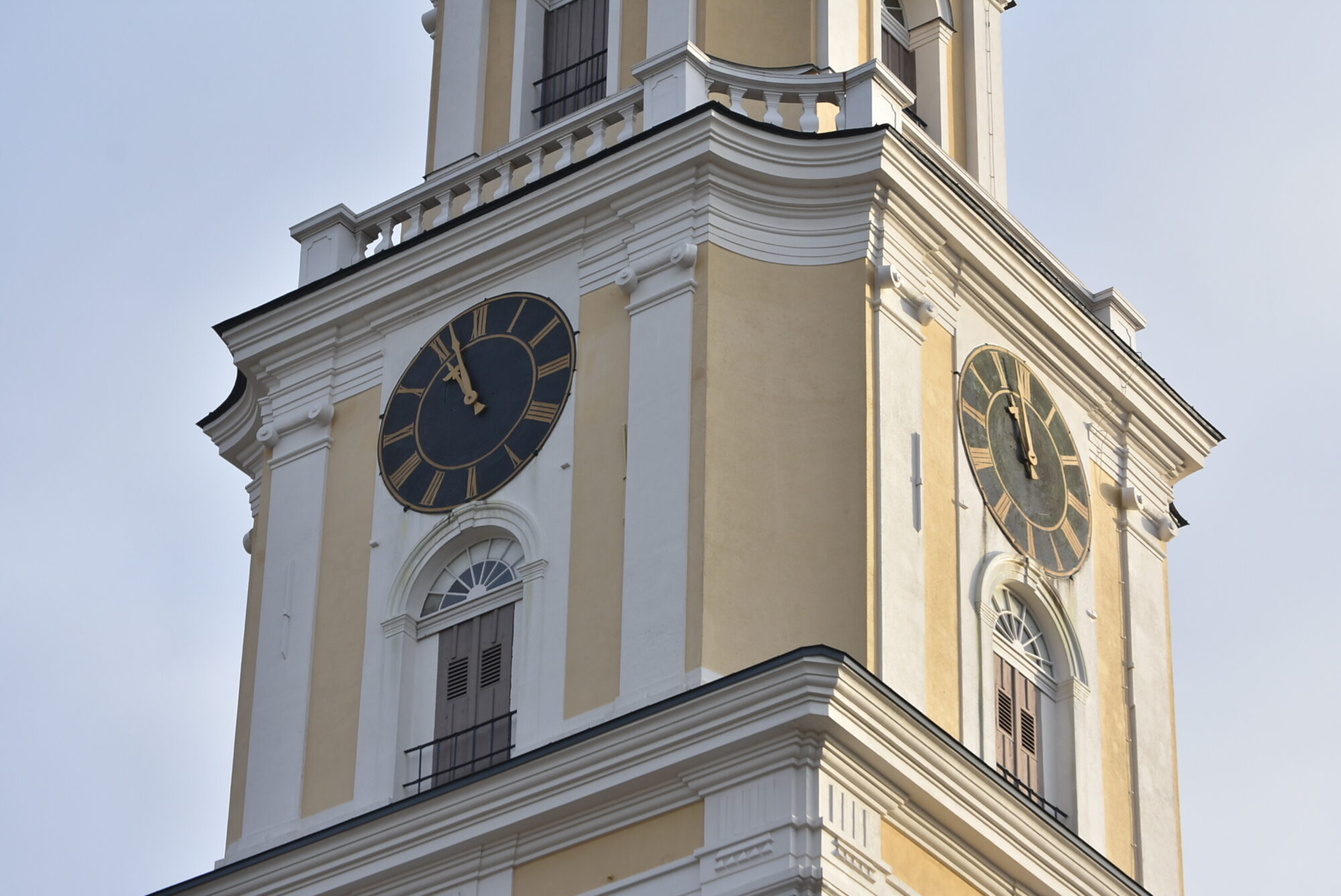 Trīsvienības katedrāles pulkstenis testa režīmā rāda pareizu laiku