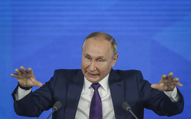 Izmeklētāji: Ir “stingras norādes”, ka Putins apstiprināja raķetes piegādi, ar kuru tika notriekta Malaizijas lidmašīna