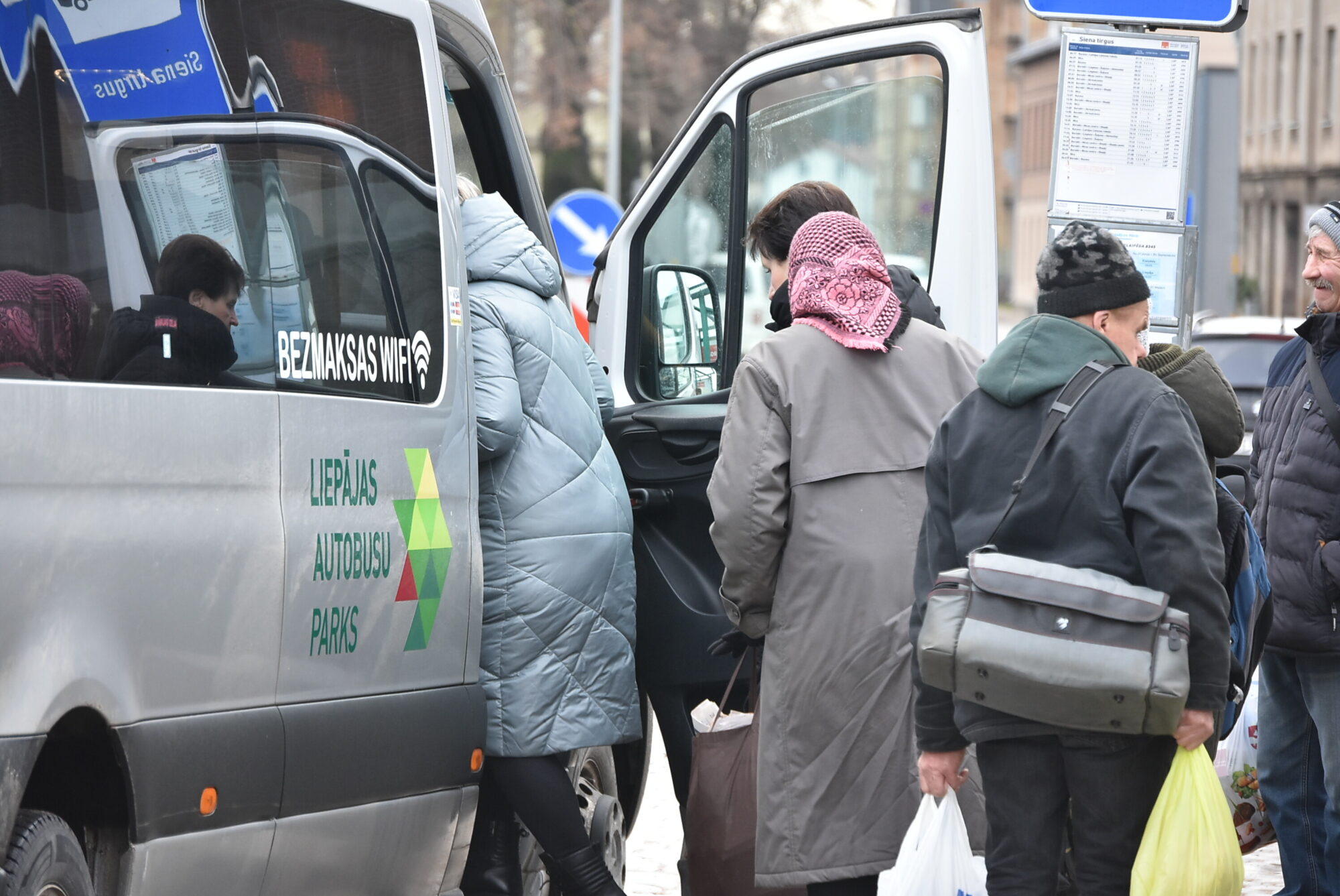 “Liepājas autobusu parks” otrdien atcēlis 14 reisus