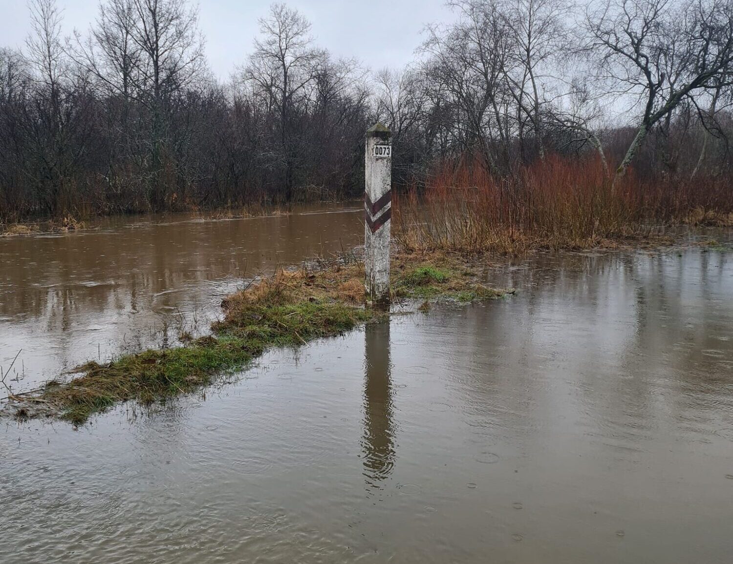 Applūst un pārplūst upju zemākās vietas
