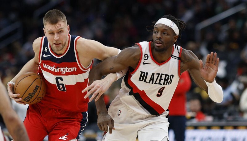 Porziņģim 32+8, “Wizards” izsēj 20 punktu pārsvaru un piekāpjas “Trail Blazers”