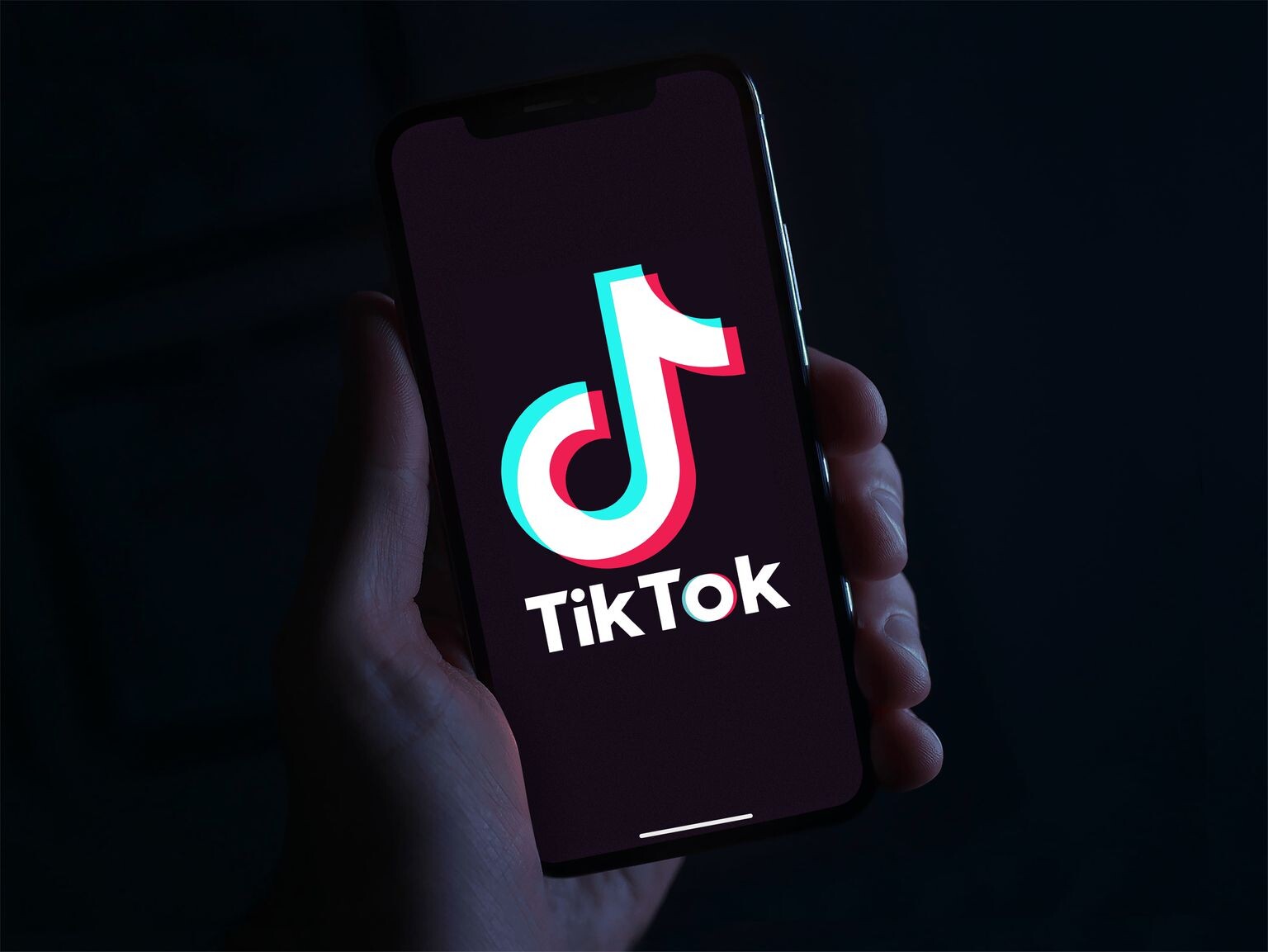 EK aizliedz “TikTok” darbinieku oficiālajās ierīcēs