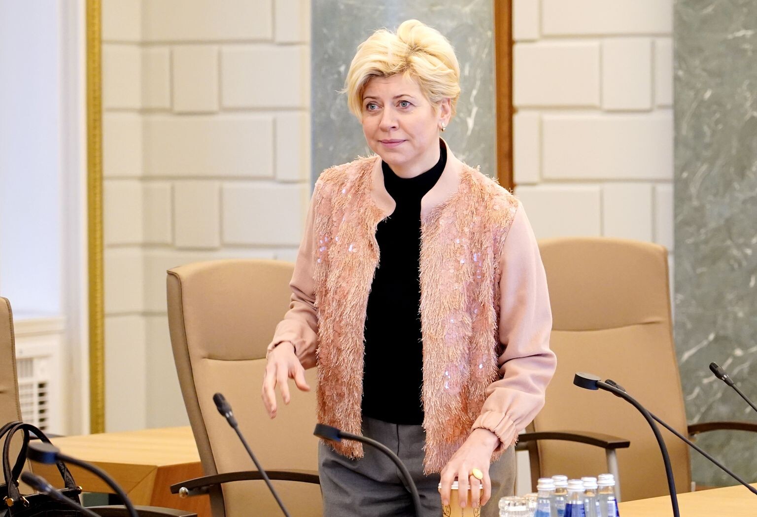Čakša sola pedagogu darba samaksas pieauguma grafiku valdībā saskaņot līdz aprīļa vidum