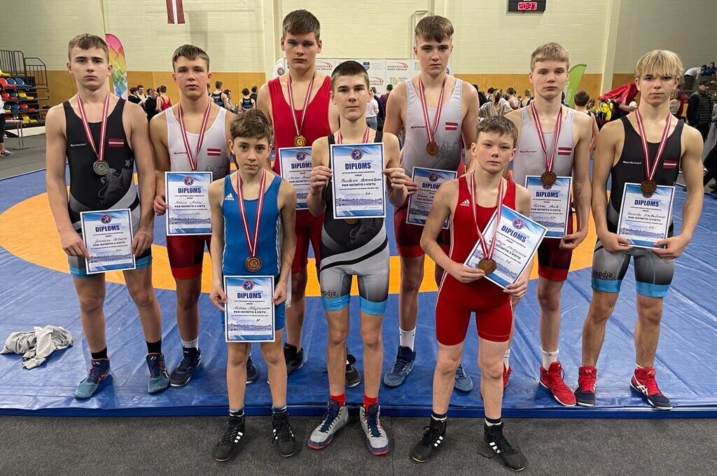 Latvijas čempionātā Liepājas grieķu-romiešu cīņas komanda pirmā