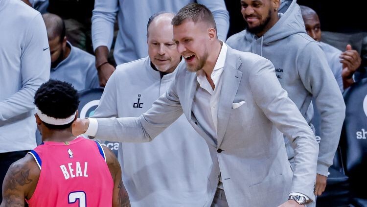 Medijs: “Wizards” pārrunā ar Porziņģi ilgtermiņa līgumu