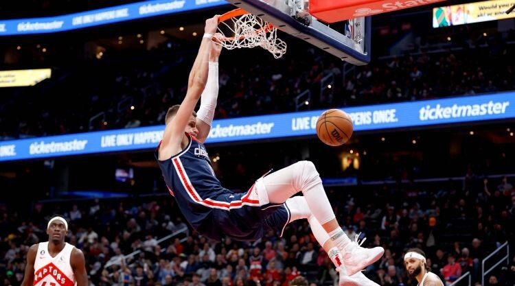 Porziņģim “double-double” “Wizards” zaudējumā papildlaikā “Raptors” komandai