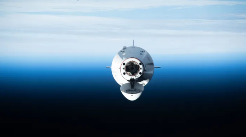 Pēc sešiem mēnešiem kosmosā SKS pametusi četru astronautu apkalpe