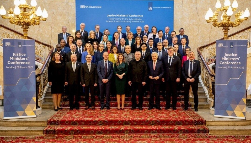 Starptautiskajā tieslietu ministru sanāksmē pausts atbalsts Krievijas kara noziegumu izmeklēšanai Ukrainā