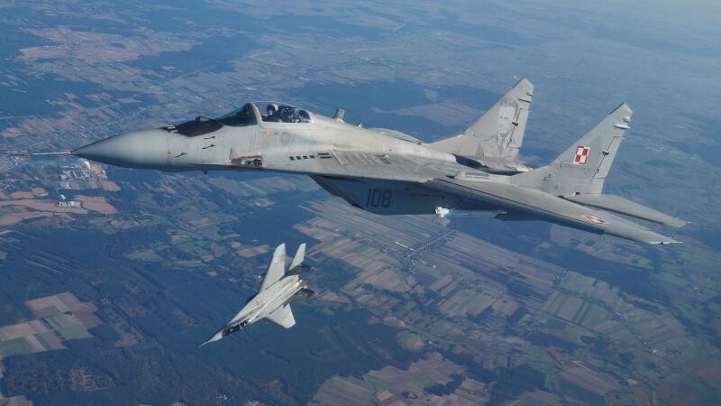 Vācijas un Lielbritānijas iznīcinātāji pārtvēruši trīs Krievijas militārās izlūklidmašīnas virs Baltijas jūras
