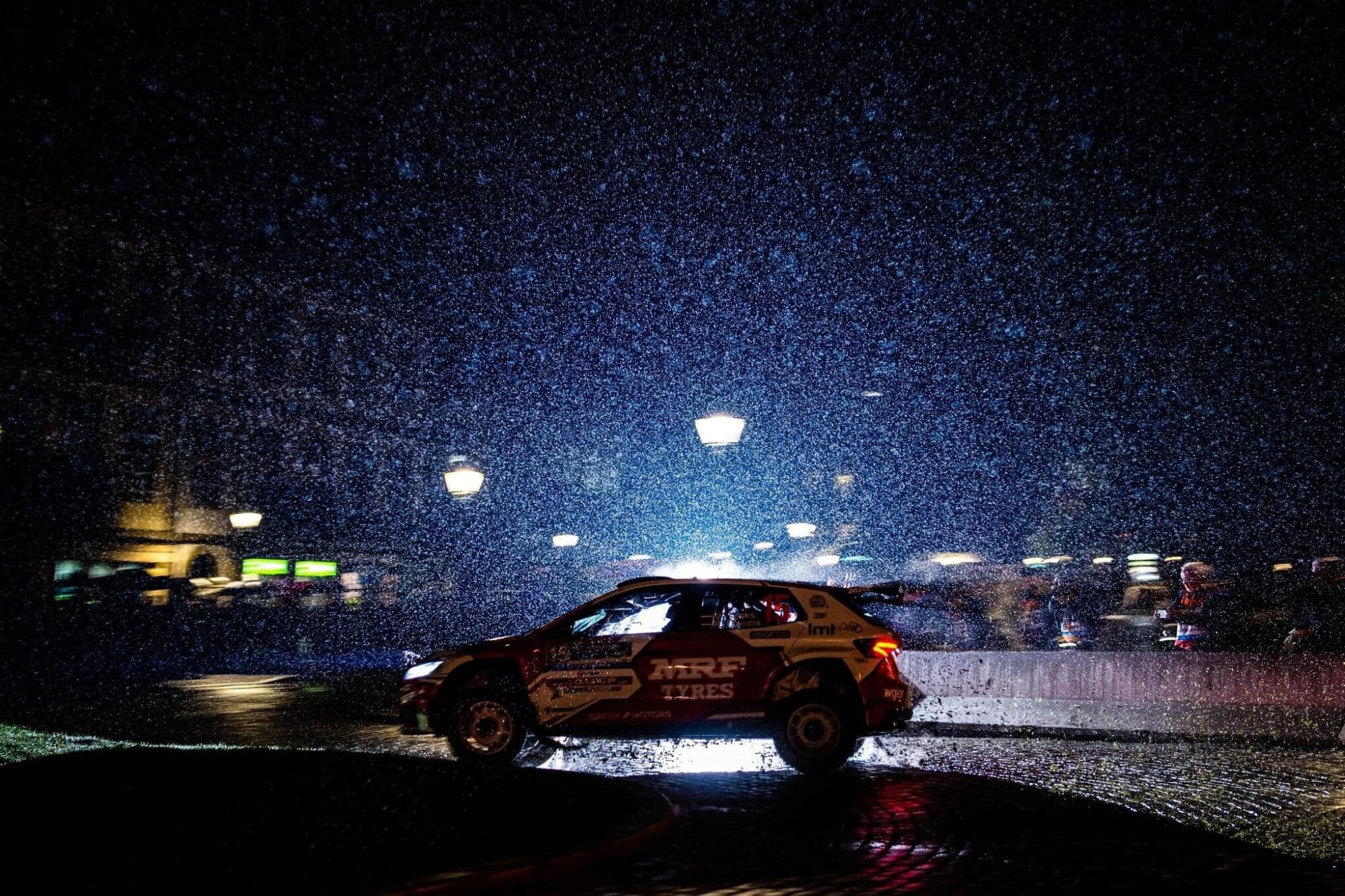 Rallija ekipāža Sesks/Francis Eiropas čempionāta posmā Portugālē pirmajā ātrumposmā ieņem 30. vietu