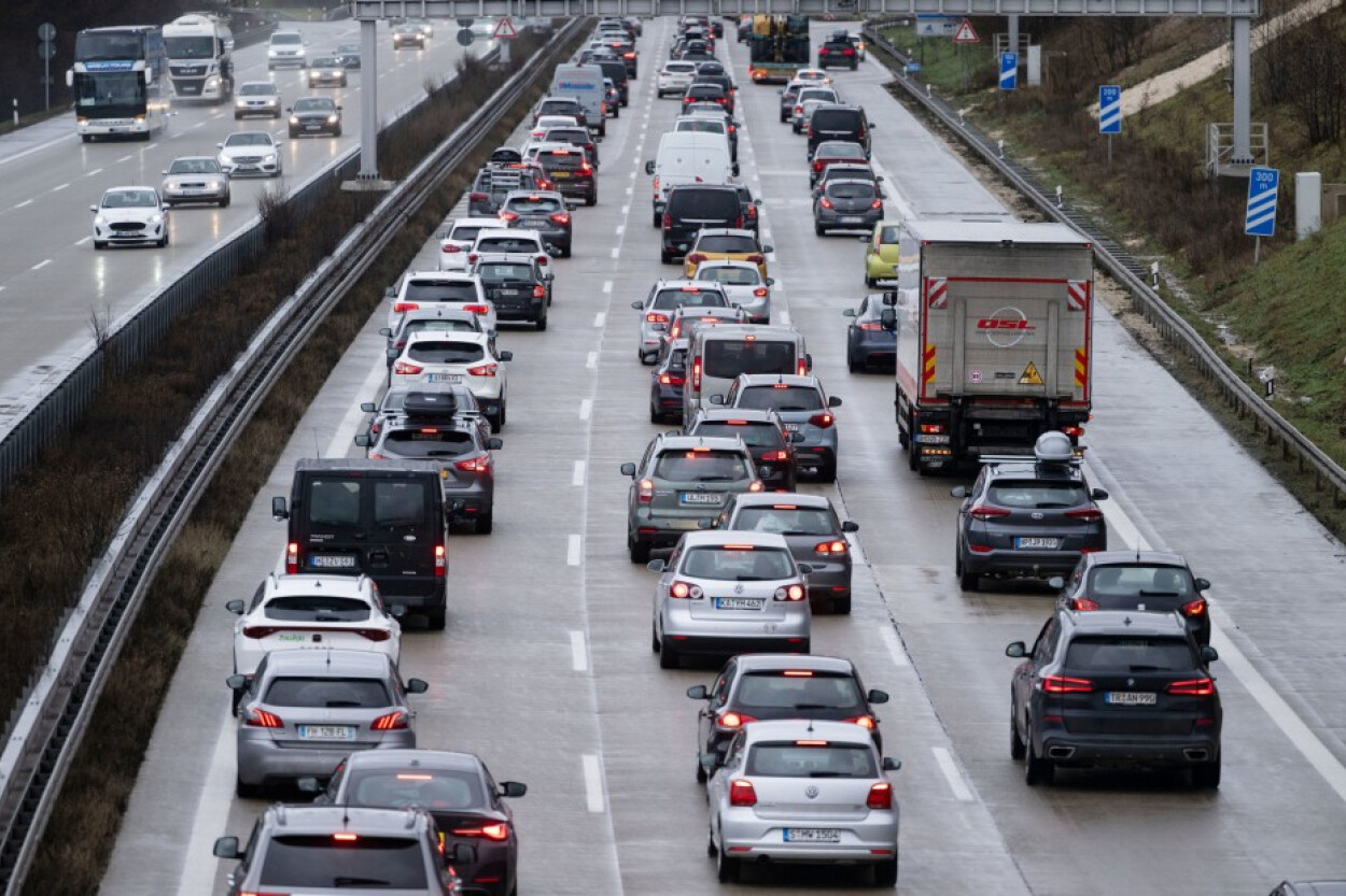 Pirmreizējā reģistrācija pirmajā pusgadā veikta par 2% vairāk vieglo automašīnu