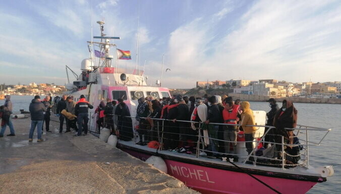 Lampedūzā diennakts laikā ieradušies vairāk nekā 1200 migrantu