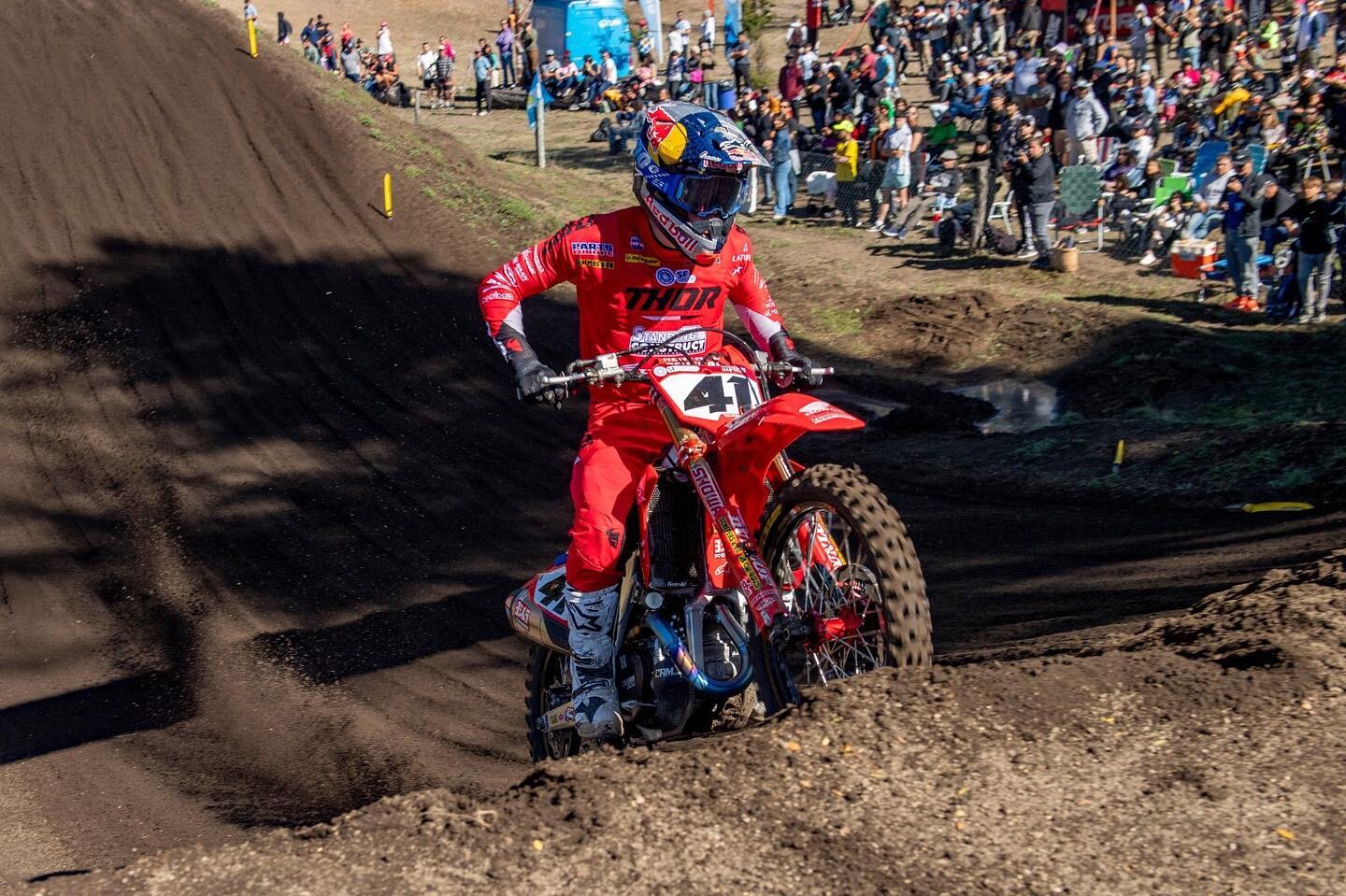Jonass nefinišē abos pasaules motokrosa čempionāta trešā posma braucienos