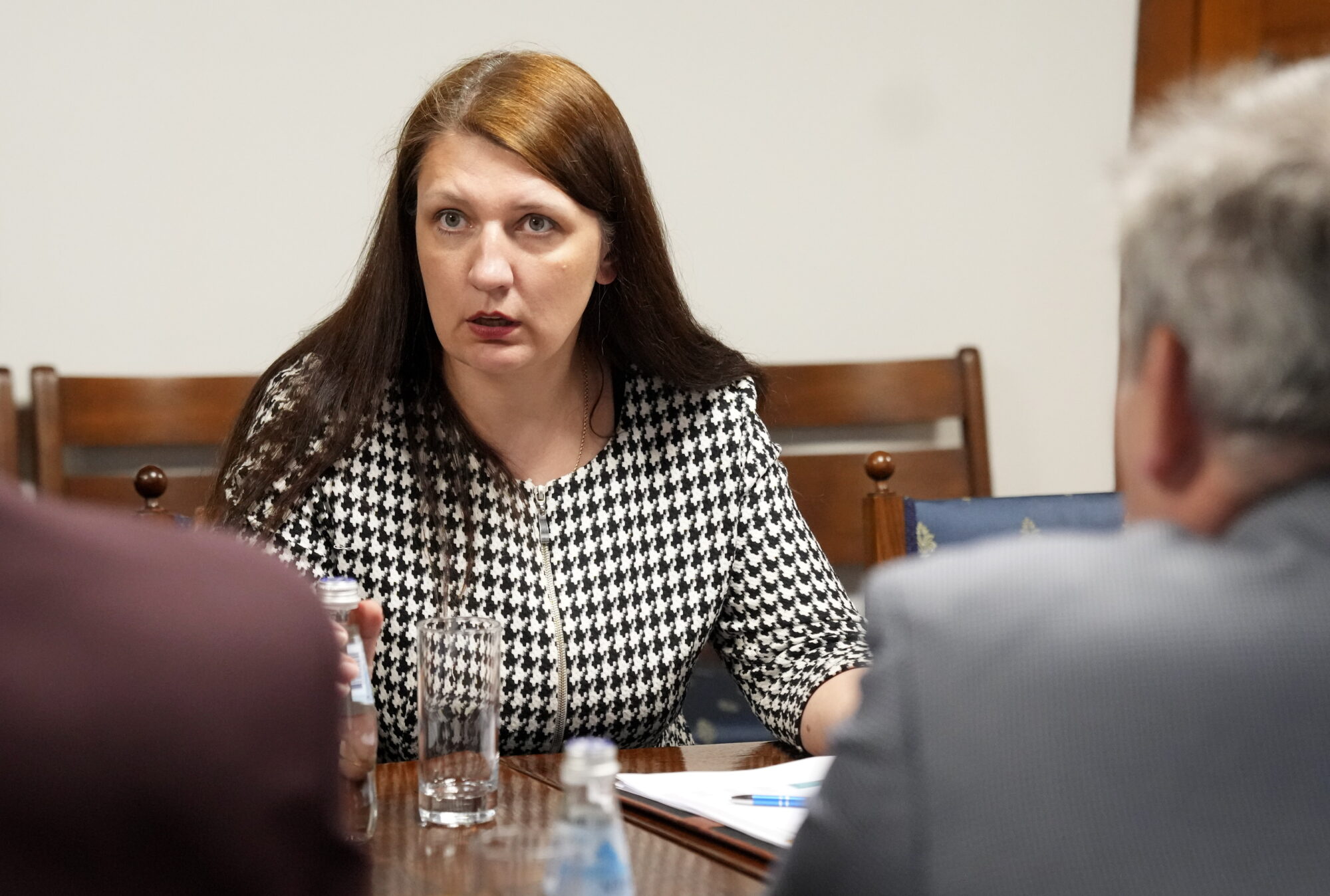Valdības lēmumu par pedagogu algu celšanas kārtību sola piektdien