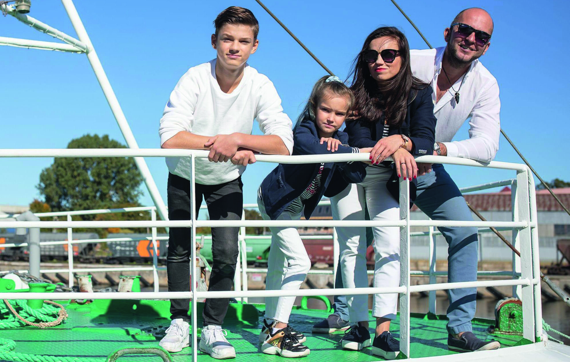 “JA travel” īpašnieki Agita un Jānis kāpa uz klāja, kad citi bija izmesti no laivas