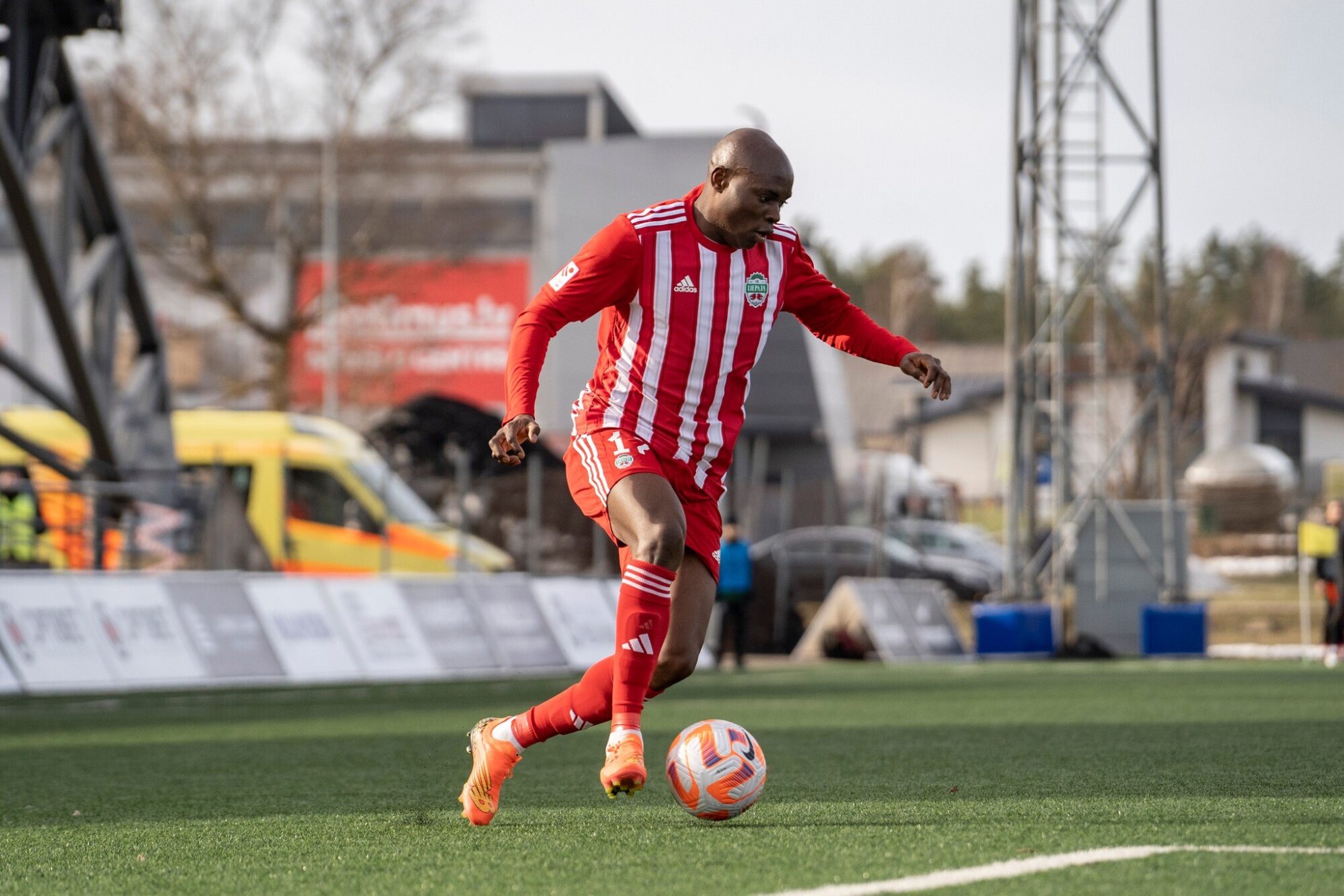 “Liepāja” nonāk mazākumā un kapitulē pret līderpozīciju pārņēmušo RFS
