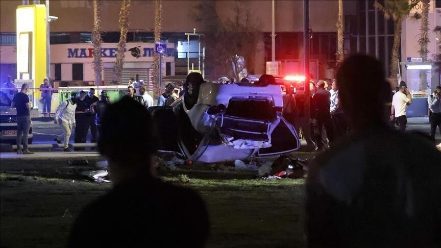Telavivā, automašīnai ietriecoties pūli, viens cilvēks nogalināts, septiņi ievainoti