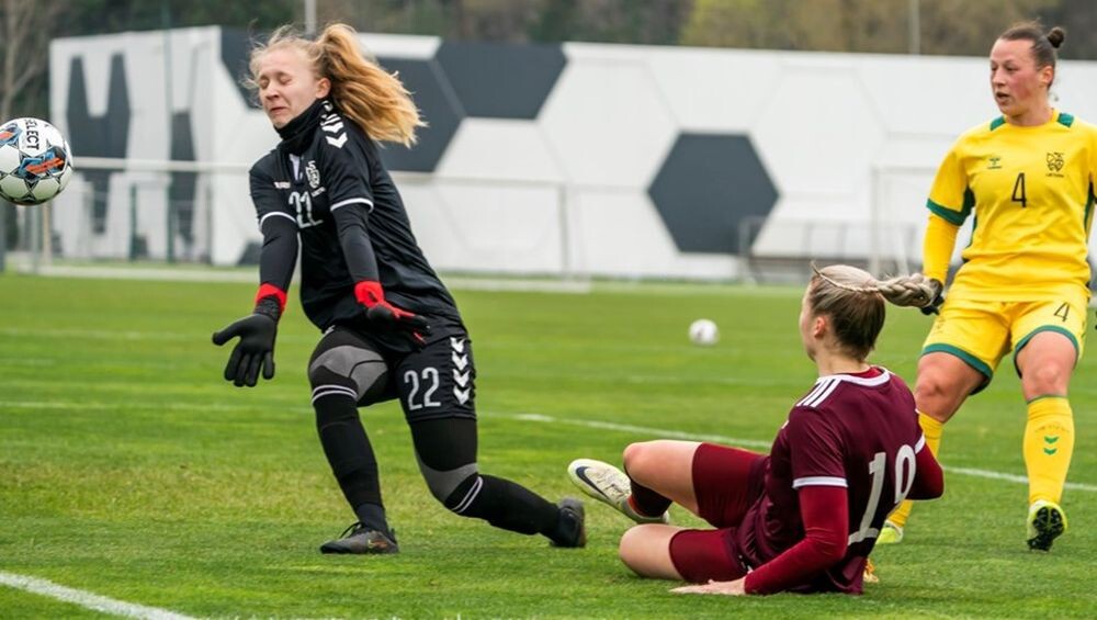 Latvijas sieviešu futbola izlase pārbaudes turnīrā Bulgārijā zaudē arī Lietuvai