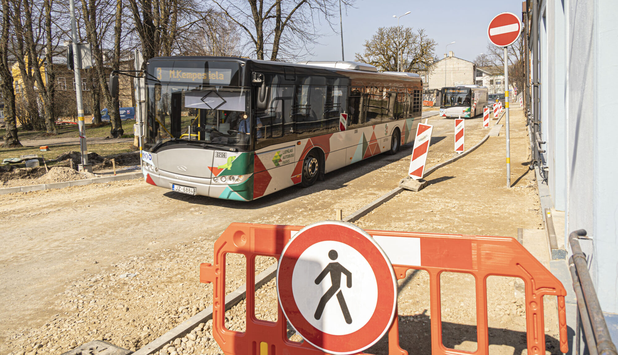 Sabiedriskais transports slēgto Ganību ielas posmu apbrauks pa Pļavu ielu