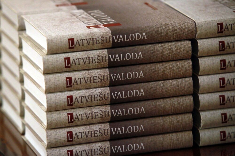 Saeima palielina sodus par necieņu pret valsts valodu