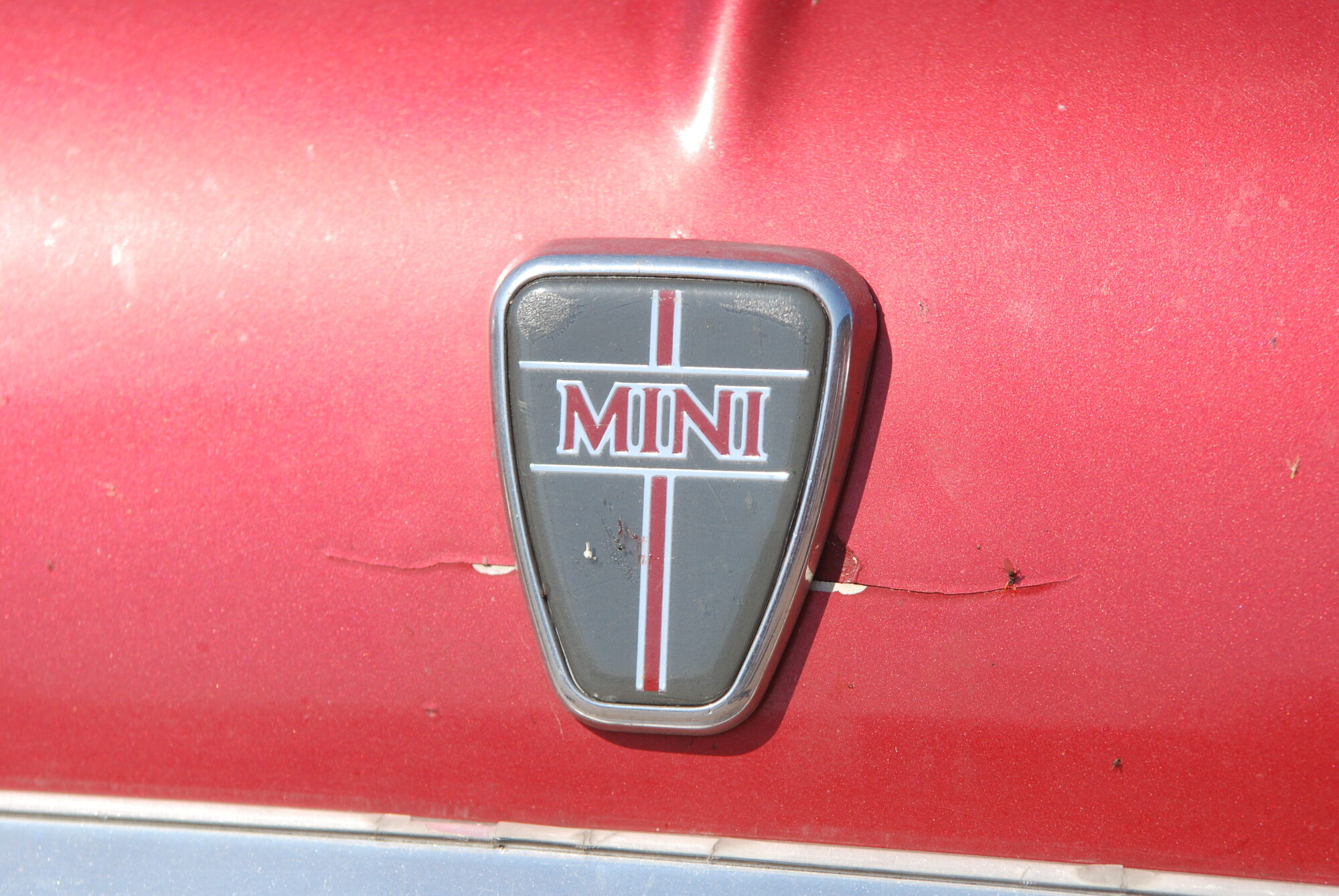 Ar “Volvo” vieglā žvingulī pagriezienā aizķer “Mini”