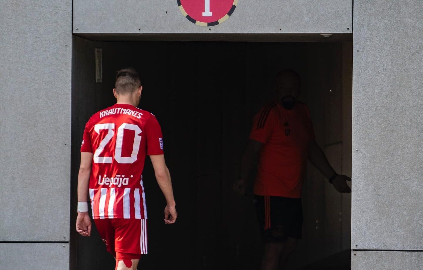 Krautmanim divu maču diskvalifikācija