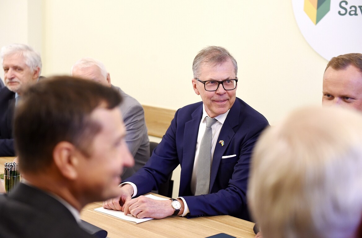 Pīlēns sarunā ar ZZS izcēlis savas prioritātes – drošību, ekonomikas un reģionālo attīstību