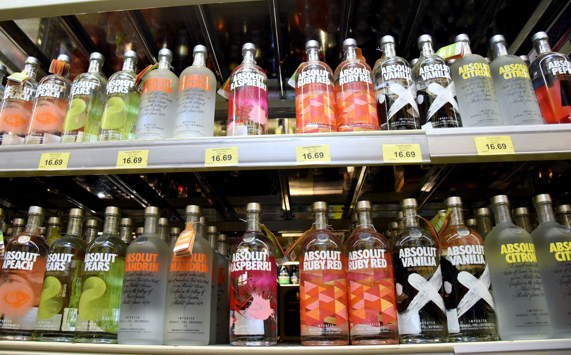 Pirmajā ceturksnī no Latvijas izvests par 27,4% vairāk alkoholisko dzērienu